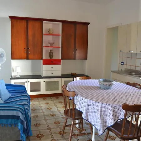 Saraceni 1 Piano بيت للعطل *