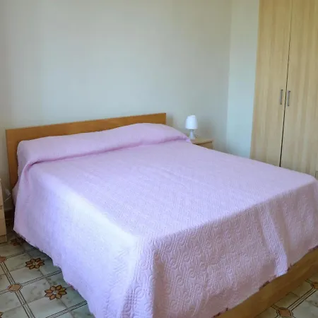 Saraceni 1 Piano بيت للعطل